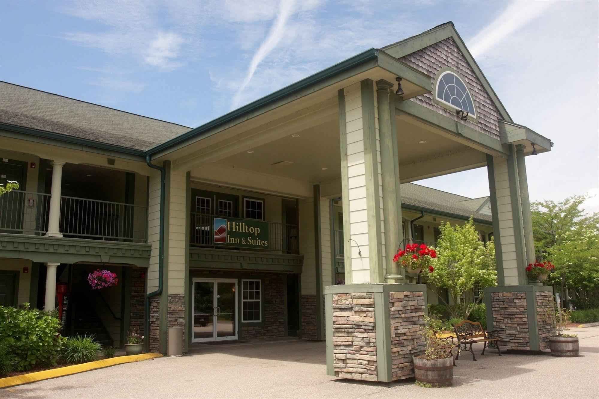 Hilltop Inn & Suites, Near Foxwoods Casino North Stonington Exterior photo